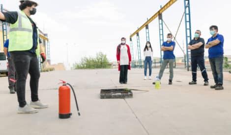 People in the extinguisher training program